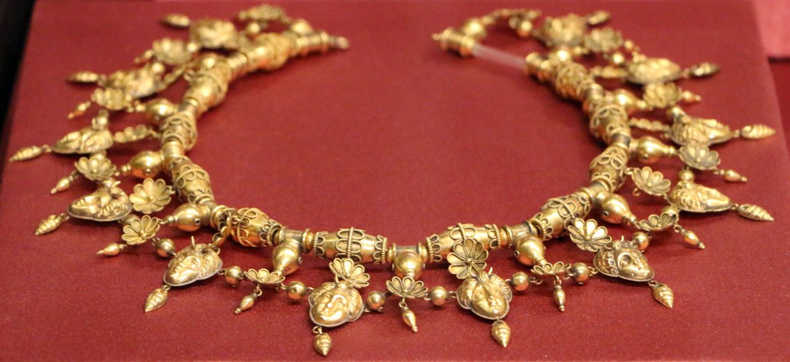 A necklace belonging to the Castellani collection: an attempt to steal them was interrupted successfully in 2013.