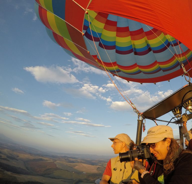 Flying in a Hot Air Balloon over Val d'Orcia with Ballooning in Tuscany